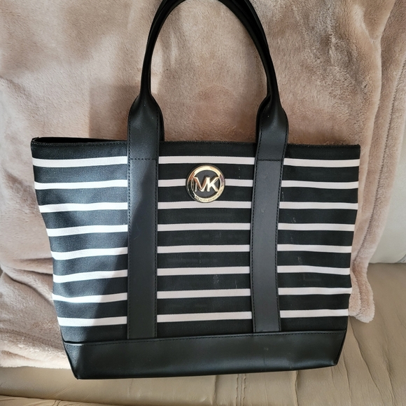 Michael Kors Large Black and White Striped Tote - Picture 2 of 4